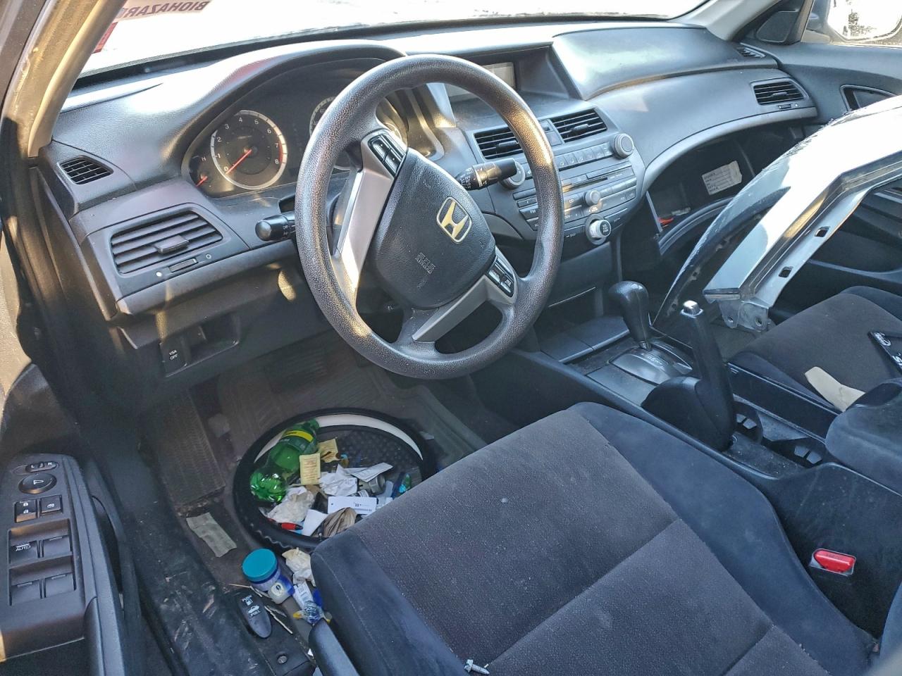 2009 HONDA ACCORD LX photo 8