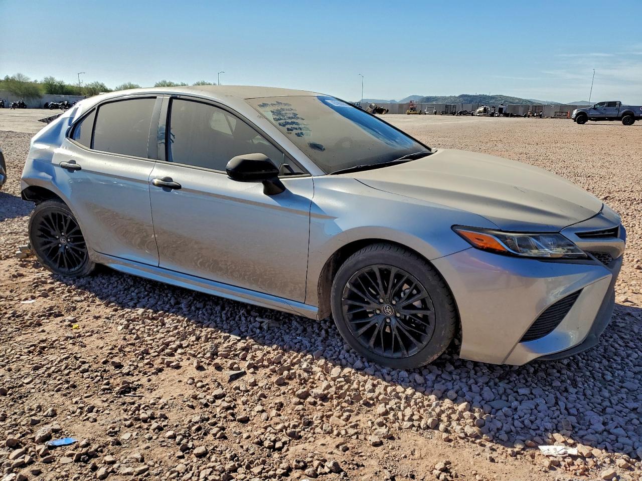2020 TOYOTA CAMRY SE photo 4