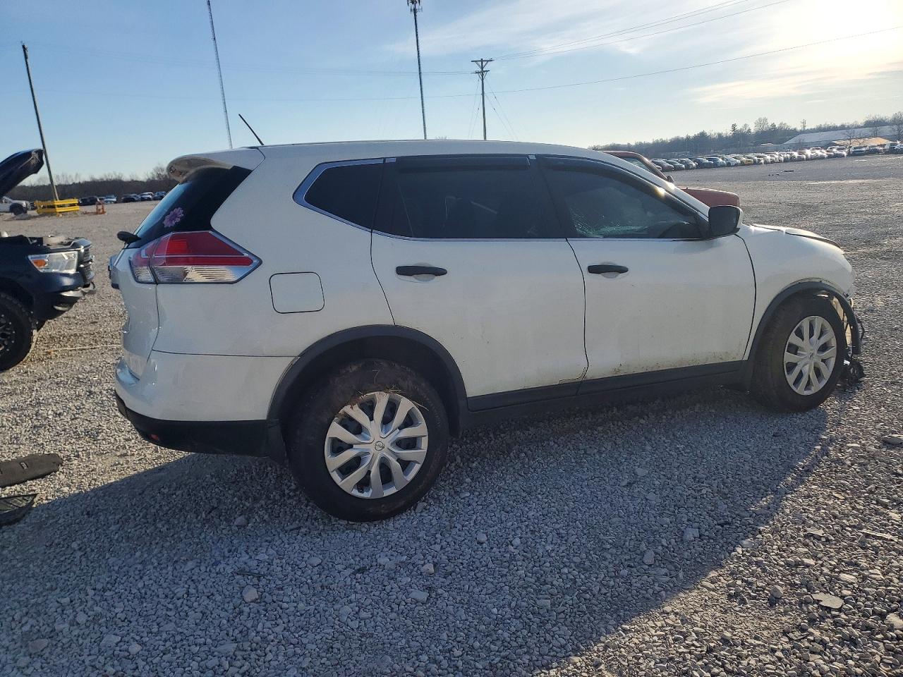 2016 NISSAN ROGUE S photo 3