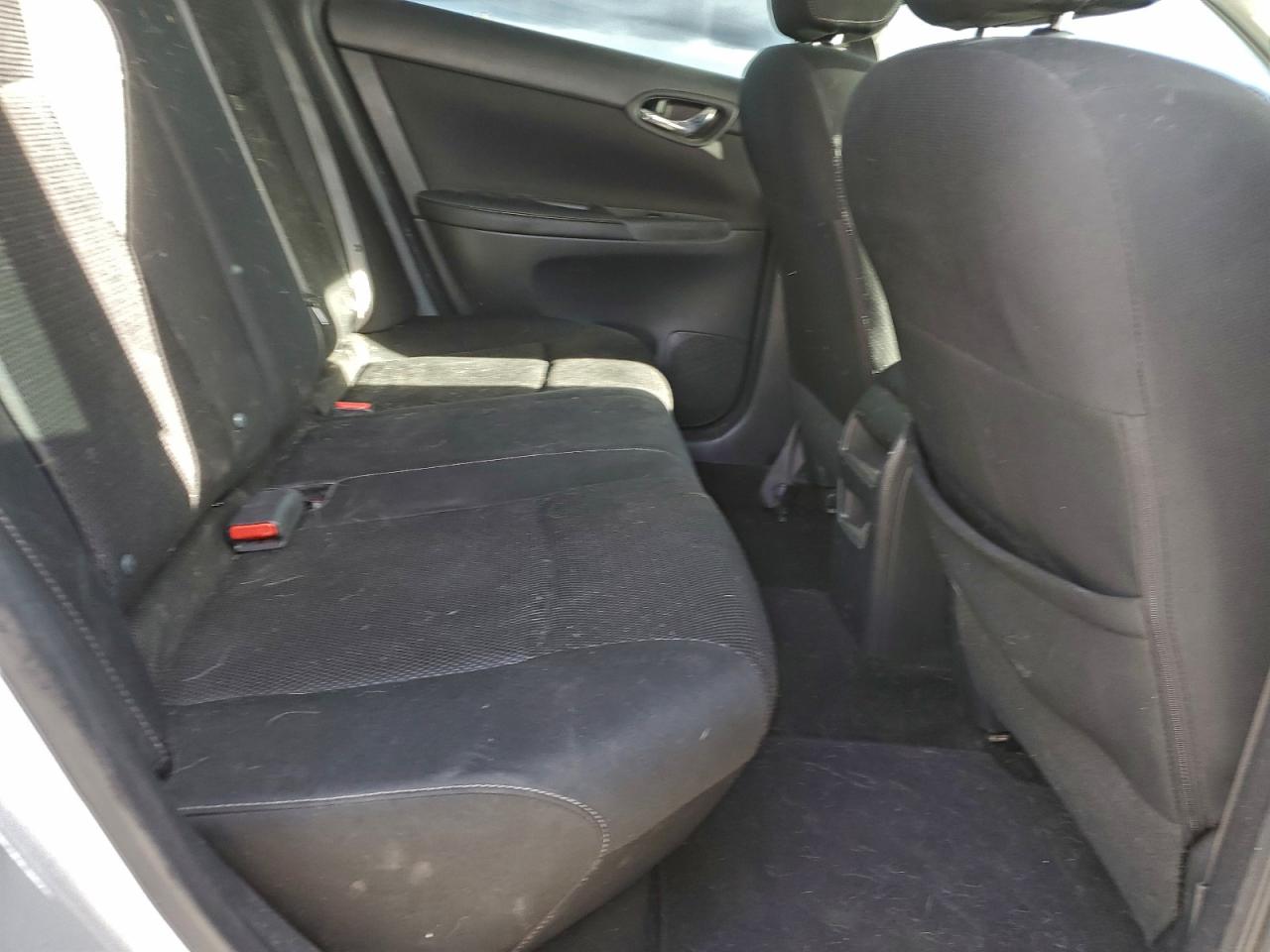 2019 NISSAN SENTRA S photo 10