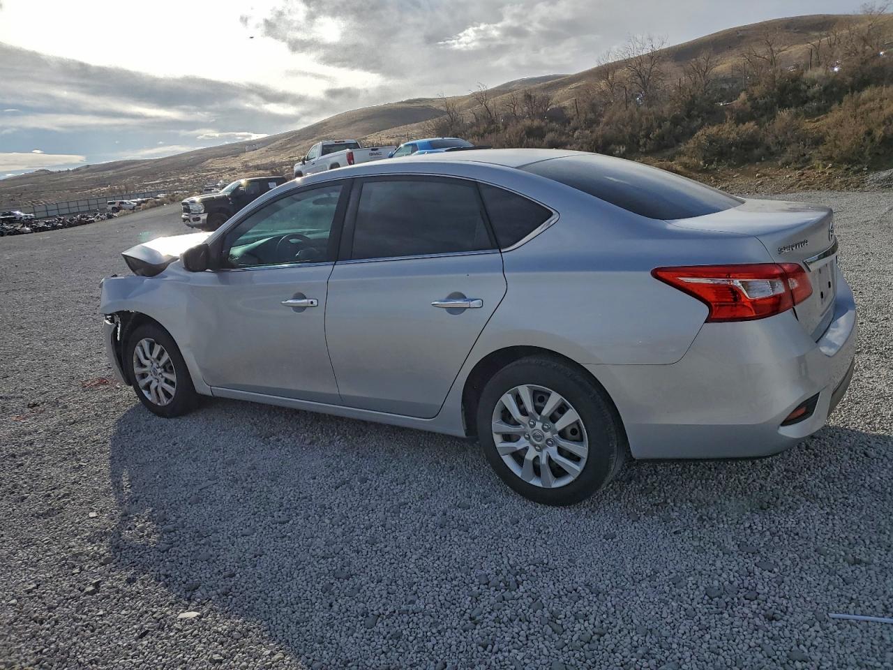 2019 NISSAN SENTRA S photo 2