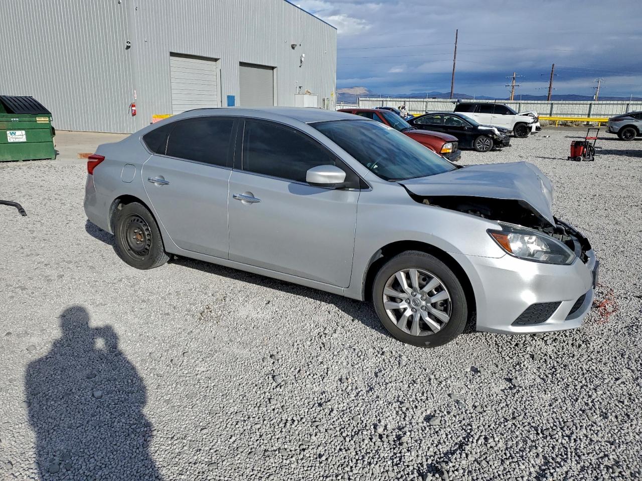2019 NISSAN SENTRA S photo 4
