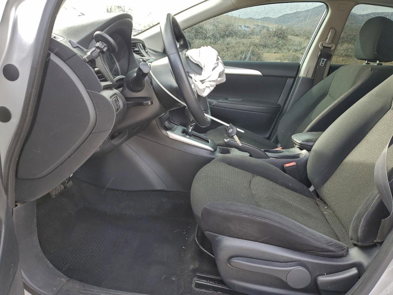 2019 NISSAN SENTRA S photo 7