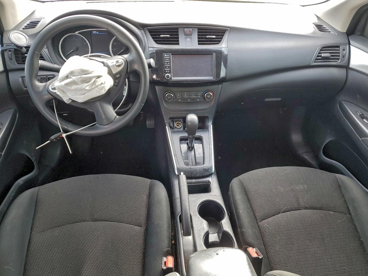 2019 NISSAN SENTRA S photo 8