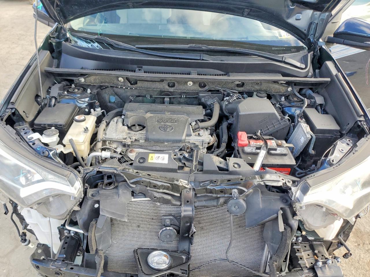 2017 TOYOTA RAV4 XLE photo 11