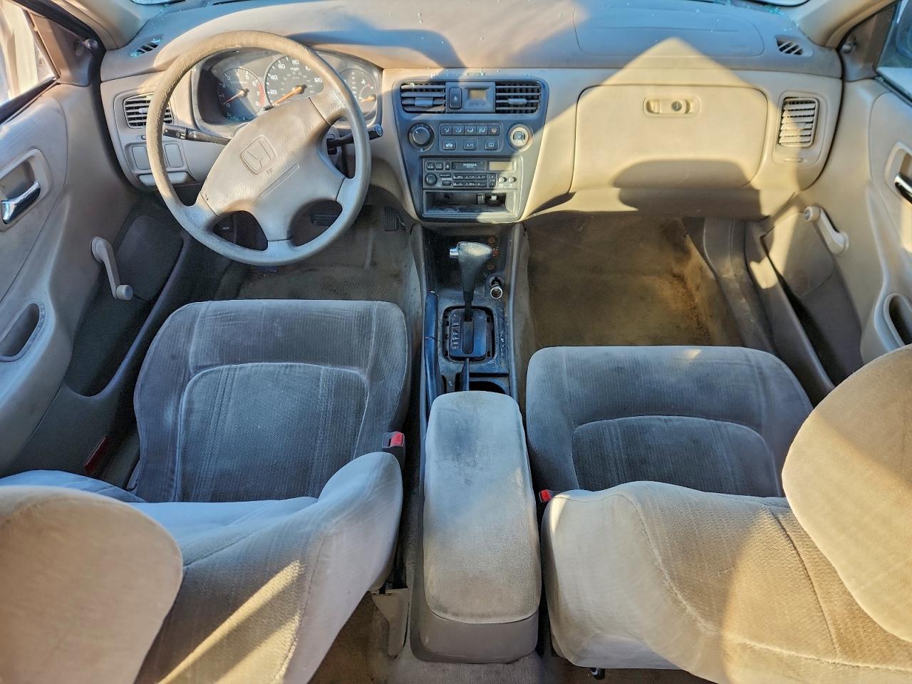 2000 HONDA ACCORD DX photo 8