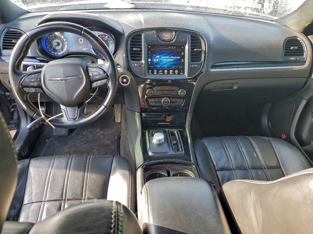 2015 CHRYSLER 300 S photo 8