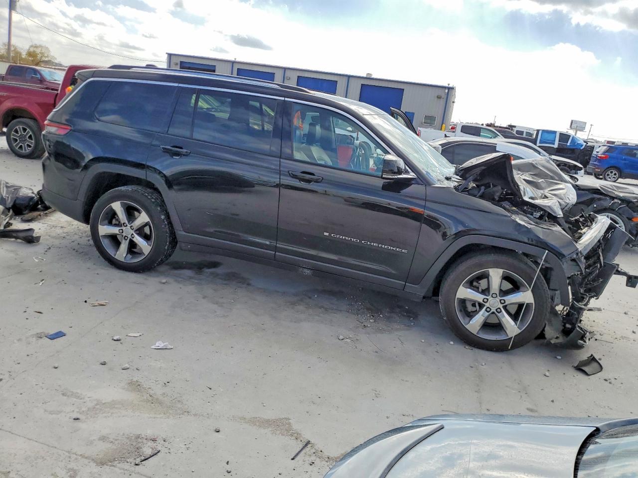 2022 JEEP GRAND CHEROKEE L LIMITED photo 4