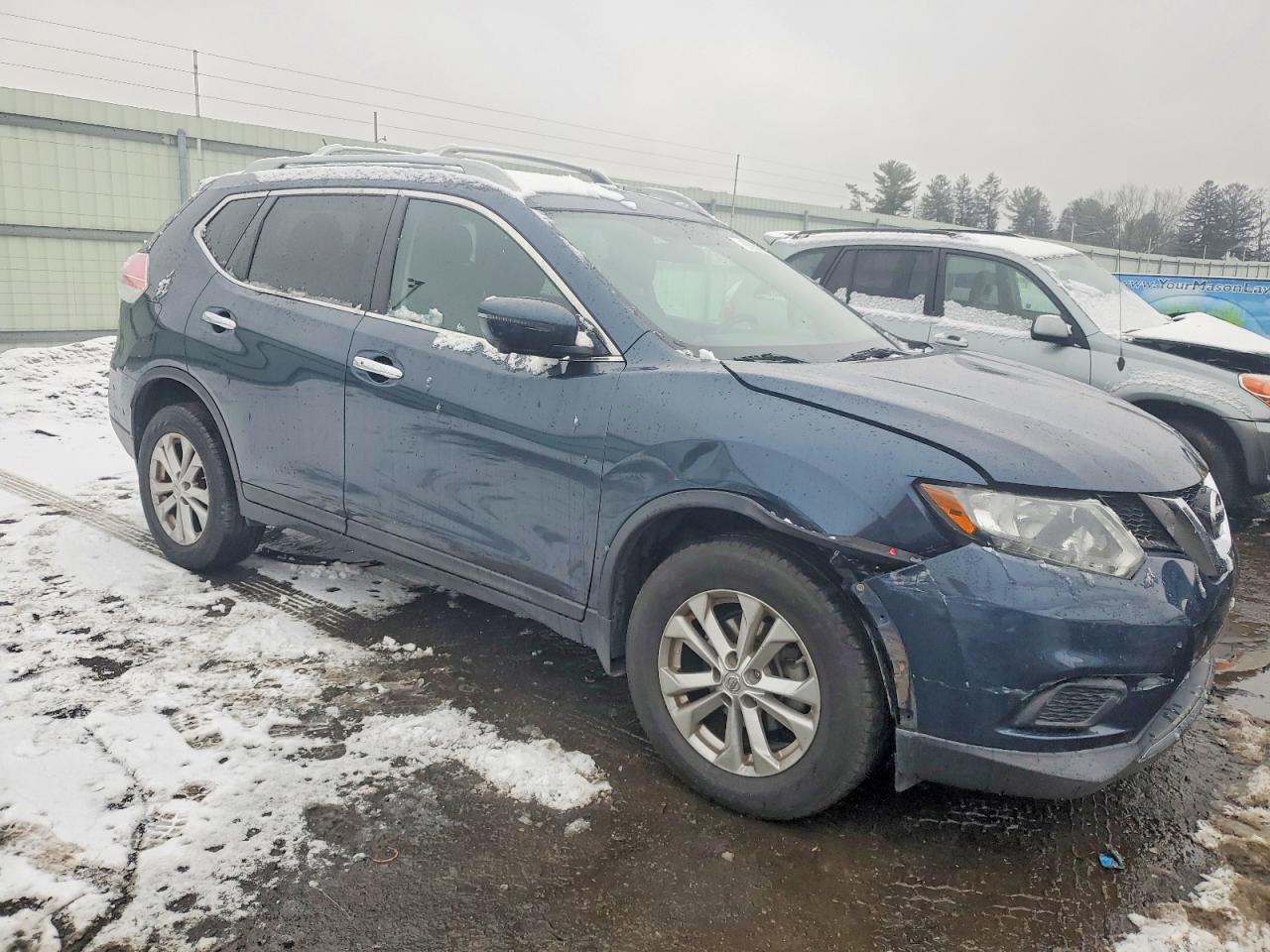 2016 NISSAN ROGUE S photo 4