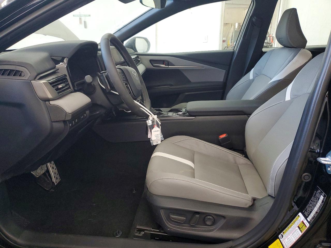 2026 TOYOTA CAMRY XSE photo 7
