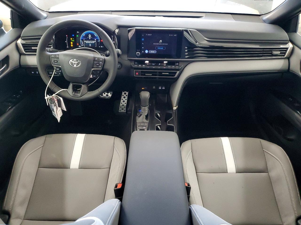2026 TOYOTA CAMRY XSE photo 8