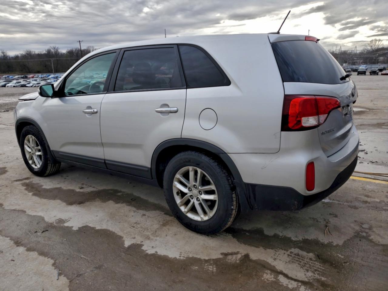 2014 KIA SORENTO LX photo 2