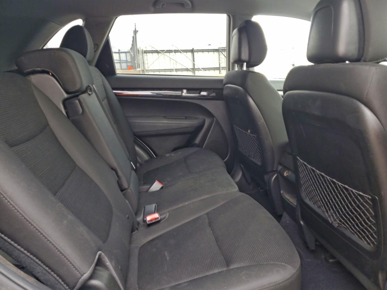 2014 KIA SORENTO LX photo 11