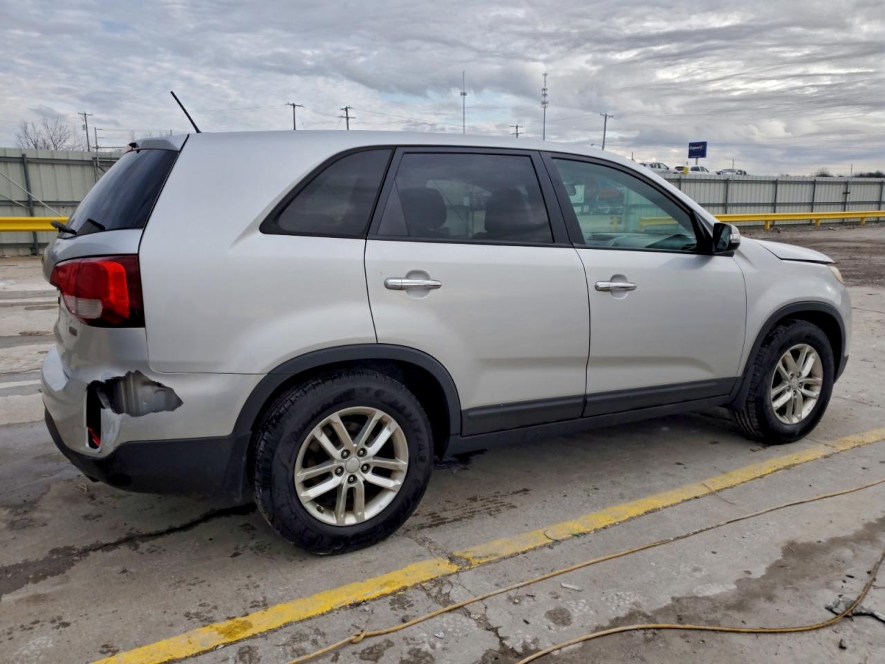 2014 KIA SORENTO LX photo 3