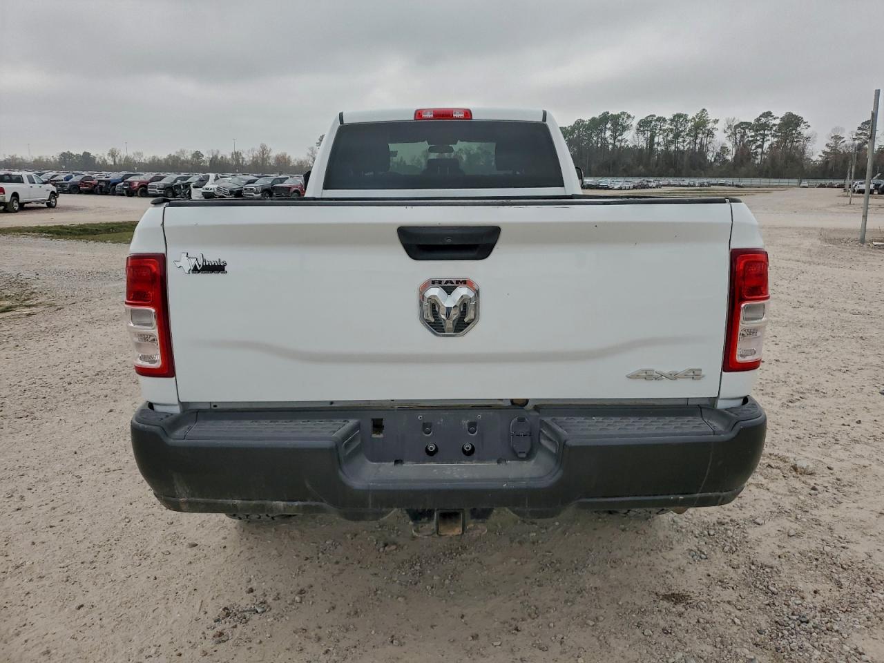 2022 RAM 3500 TRADESMAN photo 6