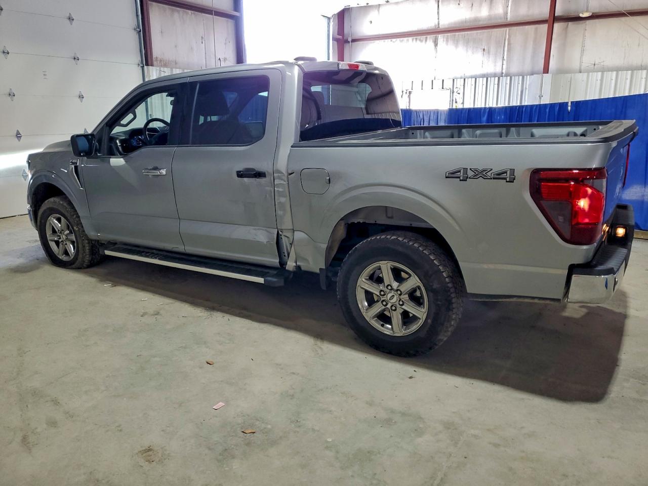 2025 FORD F150 XLT photo 2
