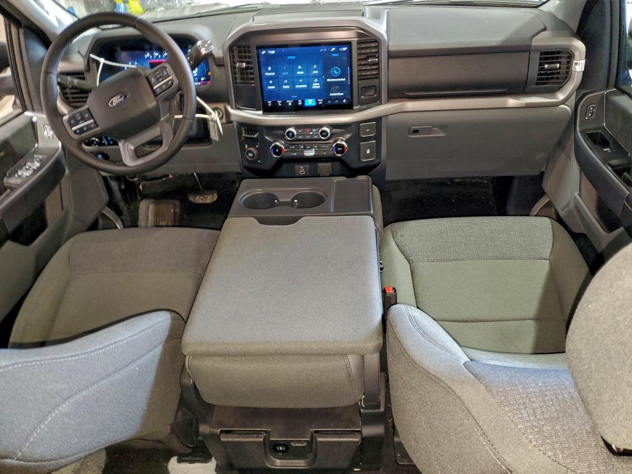 2025 FORD F150 XLT photo 8