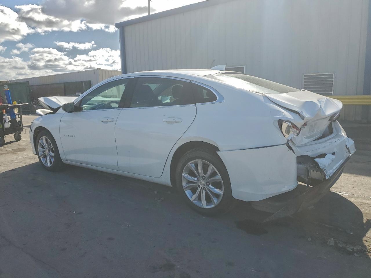2021 CHEVROLET MALIBU LT photo 2