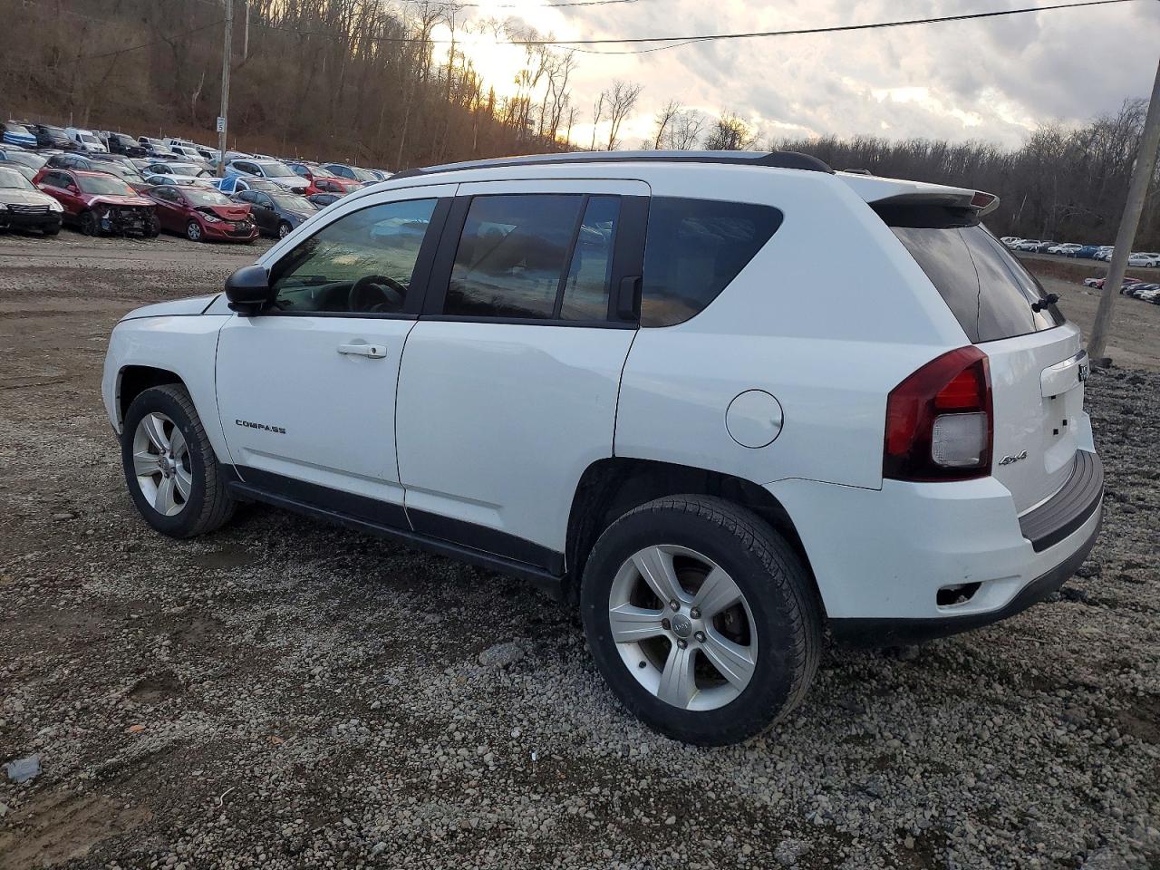 2016 JEEP COMPASS SPORT photo 2