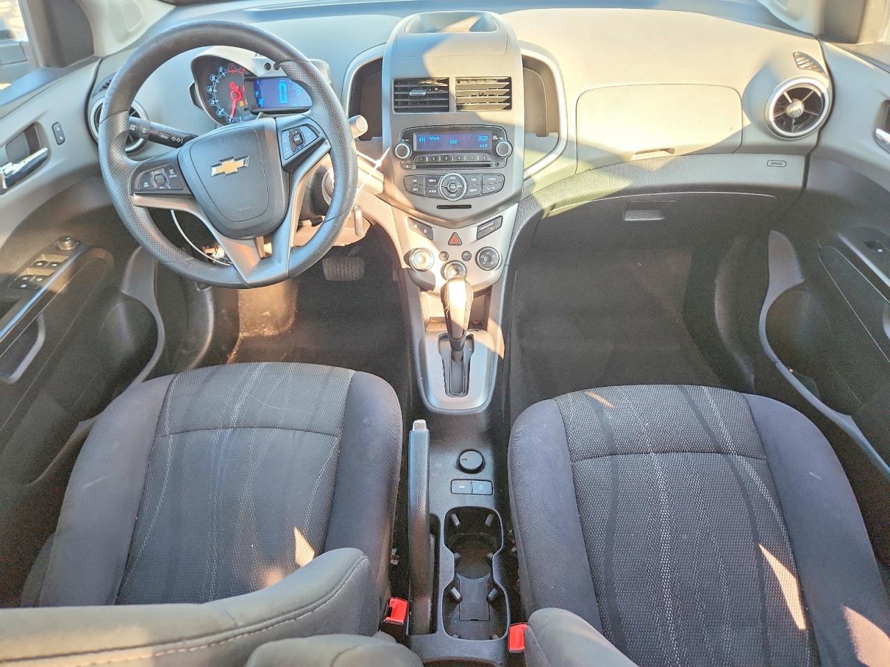 2014 CHEVROLET SONIC LT photo 8