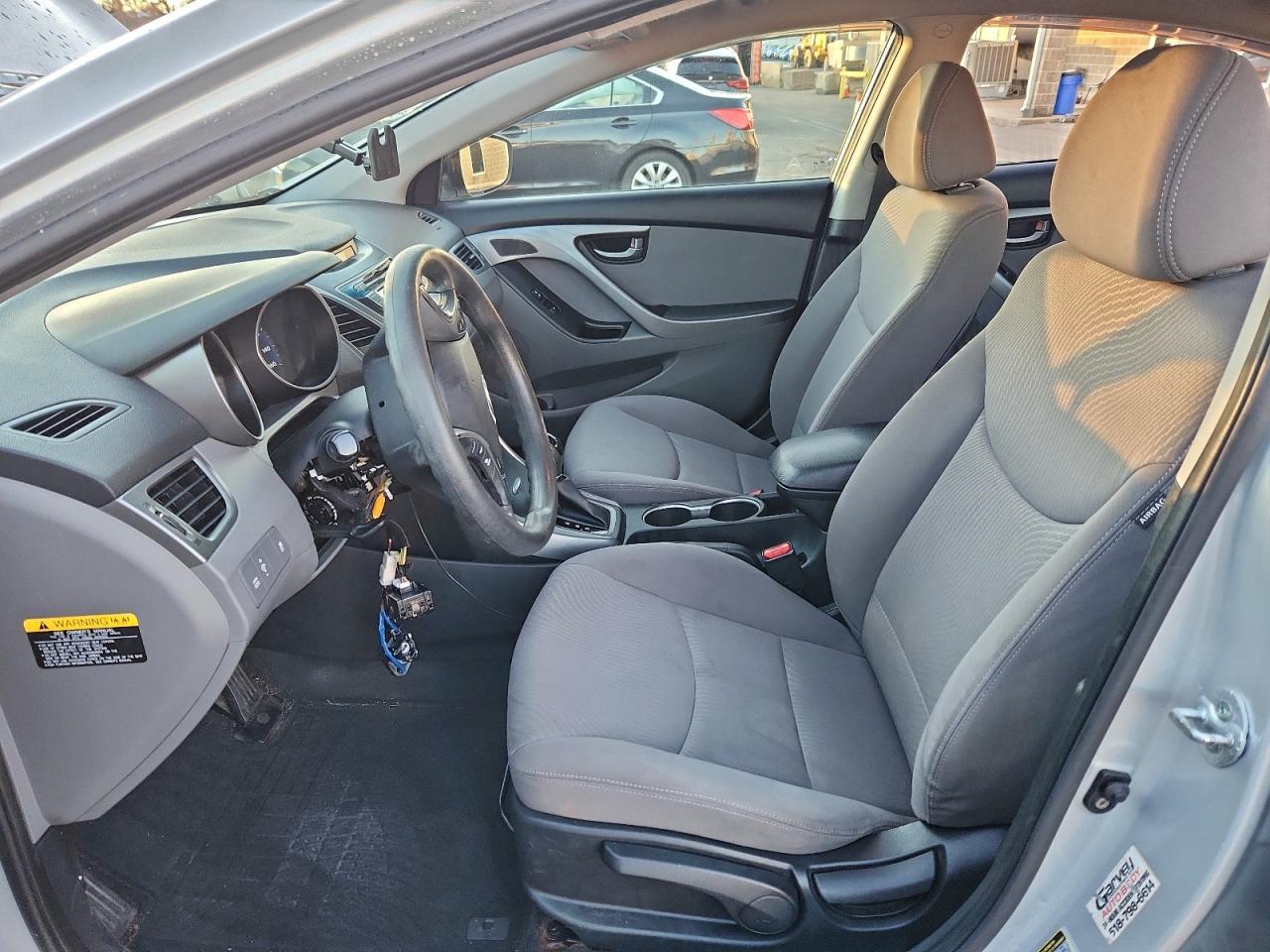 2015 HYUNDAI ELANTRA SE photo 13