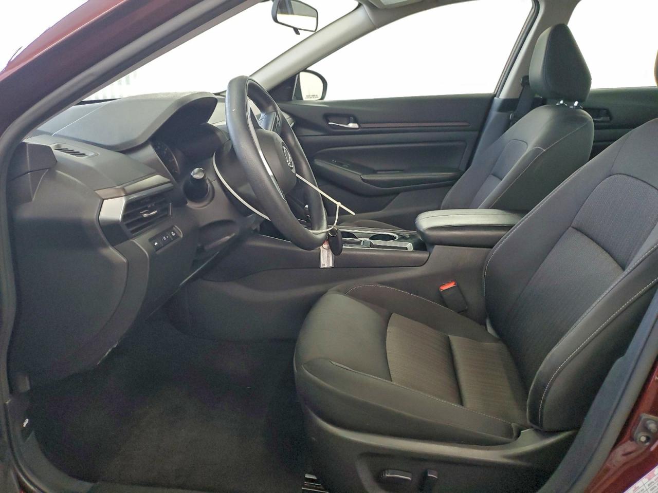 2024 NISSAN ALTIMA SV photo 25