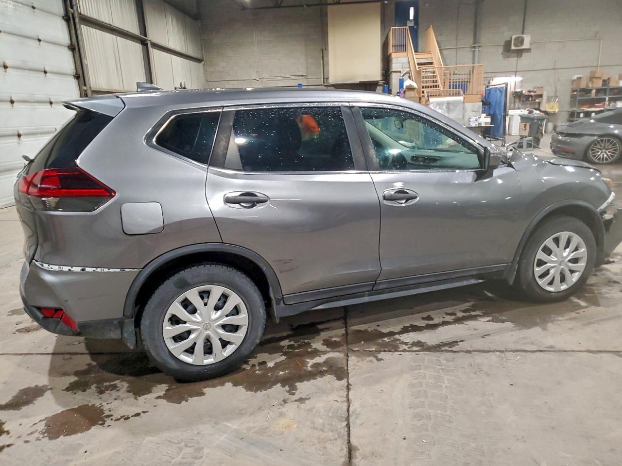 2017 NISSAN ROGUE S photo 5