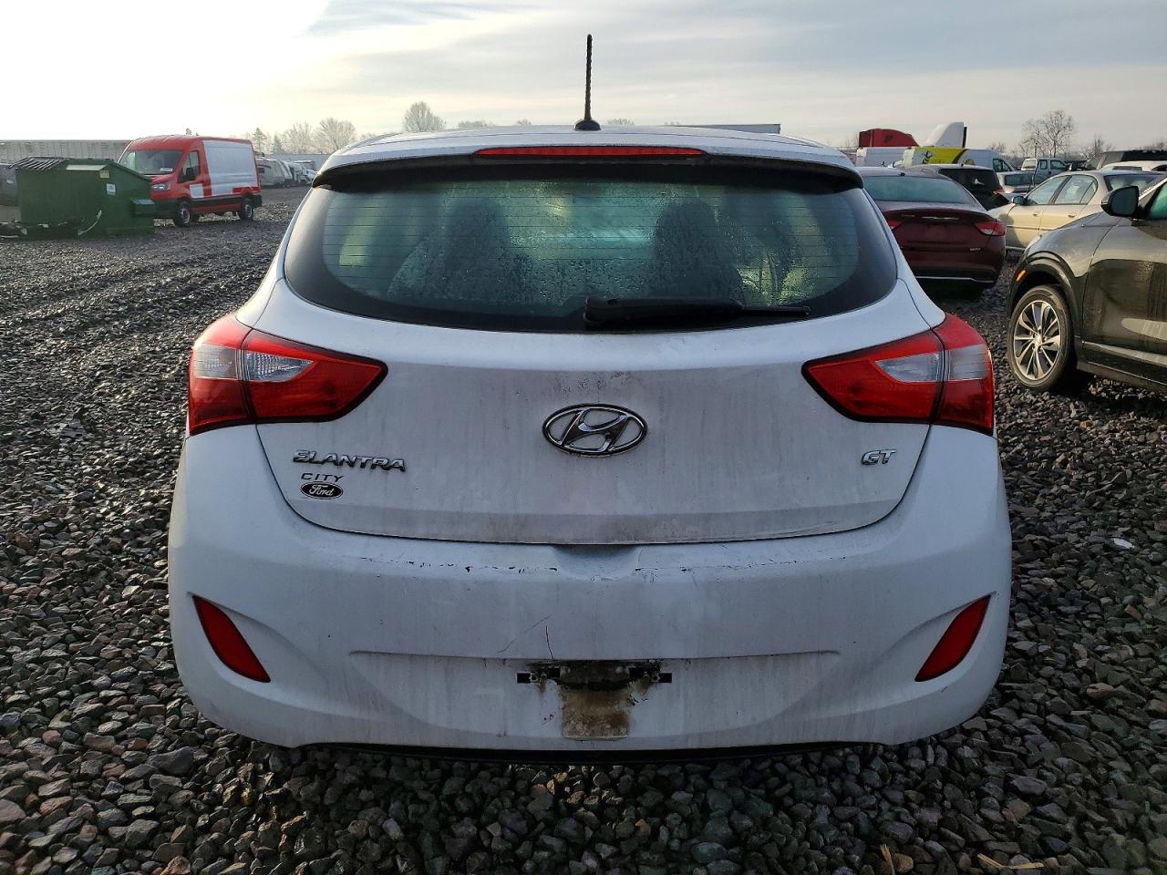 2017 HYUNDAI ELANTRA GT photo 6