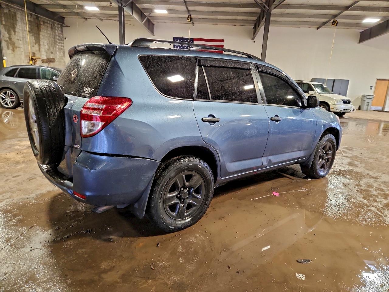 2010 TOYOTA RAV4 photo 3
