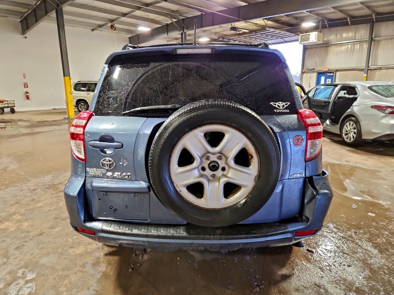2010 TOYOTA RAV4 photo 6