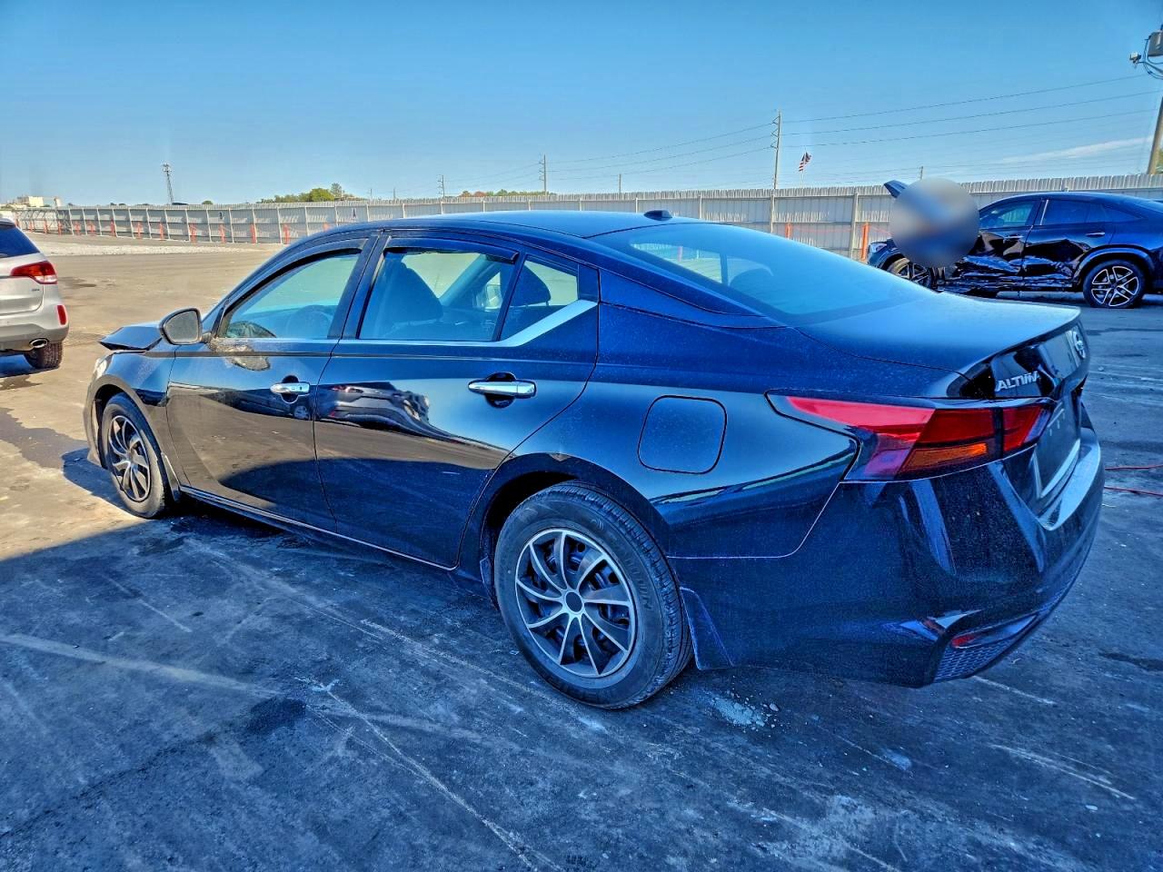 2019 NISSAN ALTIMA S photo 2
