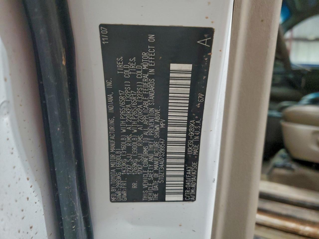 2007 TOYOTA SEQUOIA SR5 photo 25