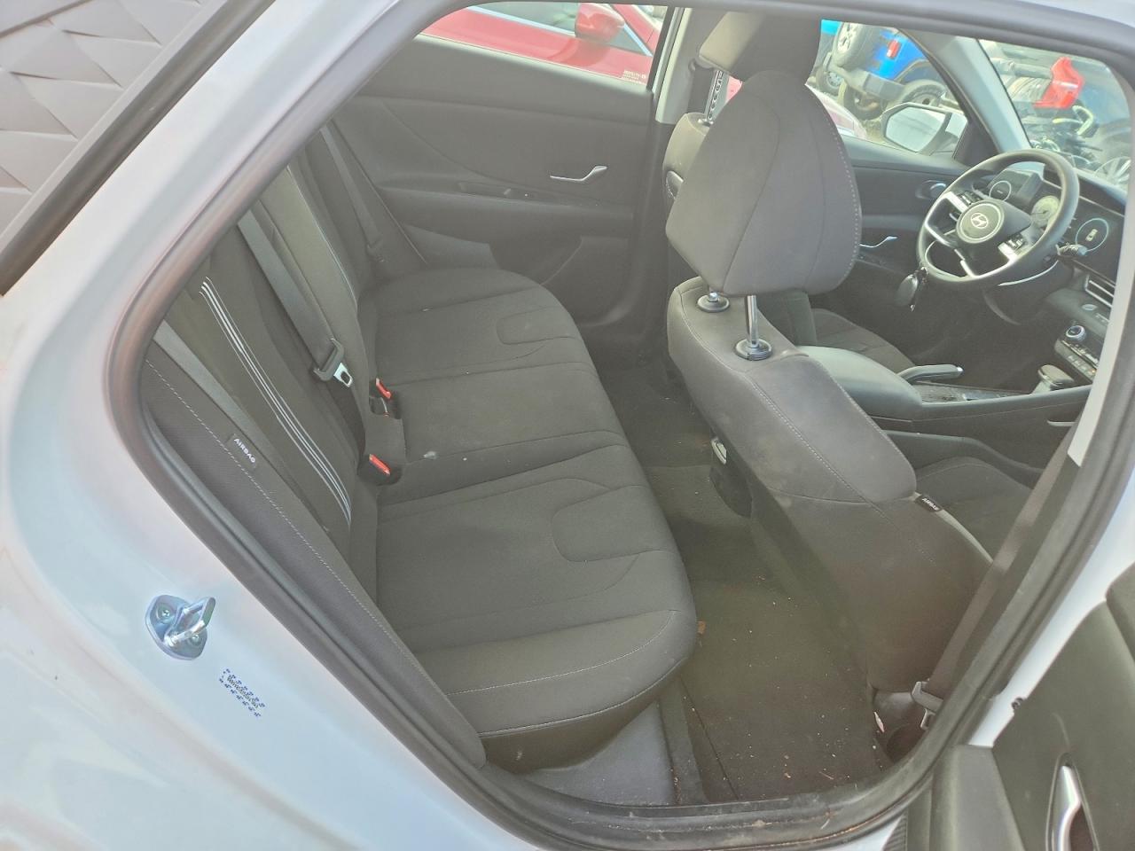 2024 HYUNDAI ELANTRA SEL photo 10