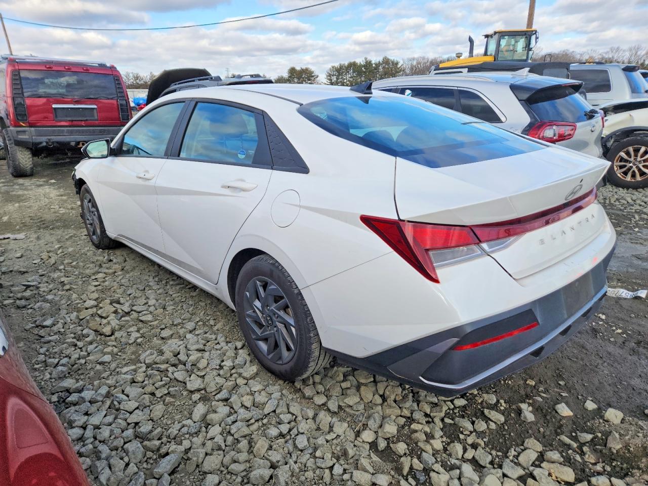 2024 HYUNDAI ELANTRA SEL photo 2