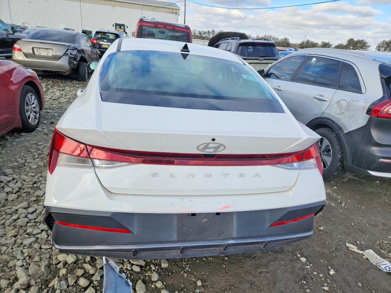 2024 HYUNDAI ELANTRA SEL photo 6