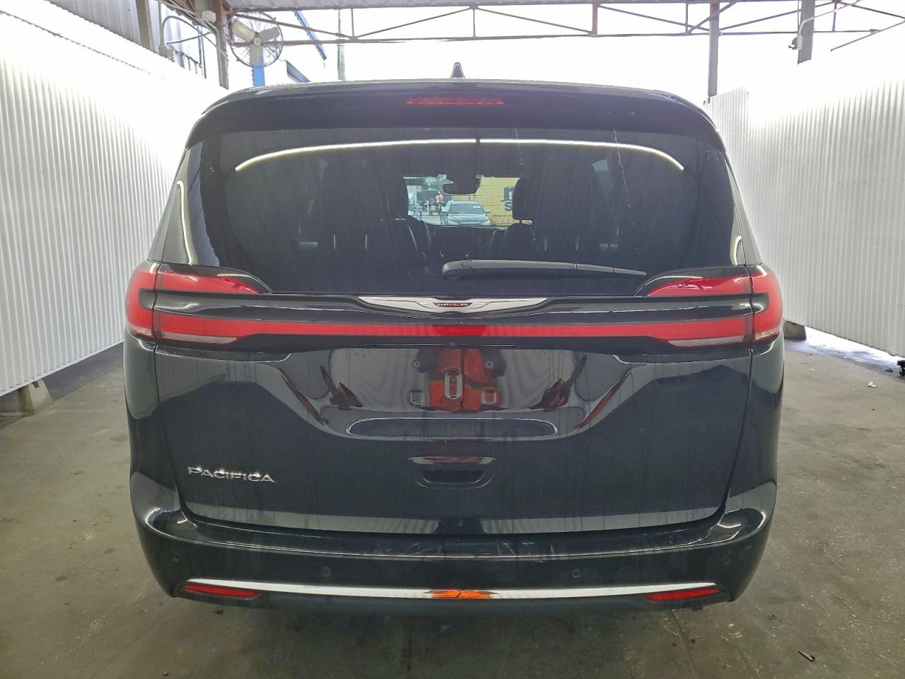 2025 CHRYSLER PACIFICA SELECT photo 6