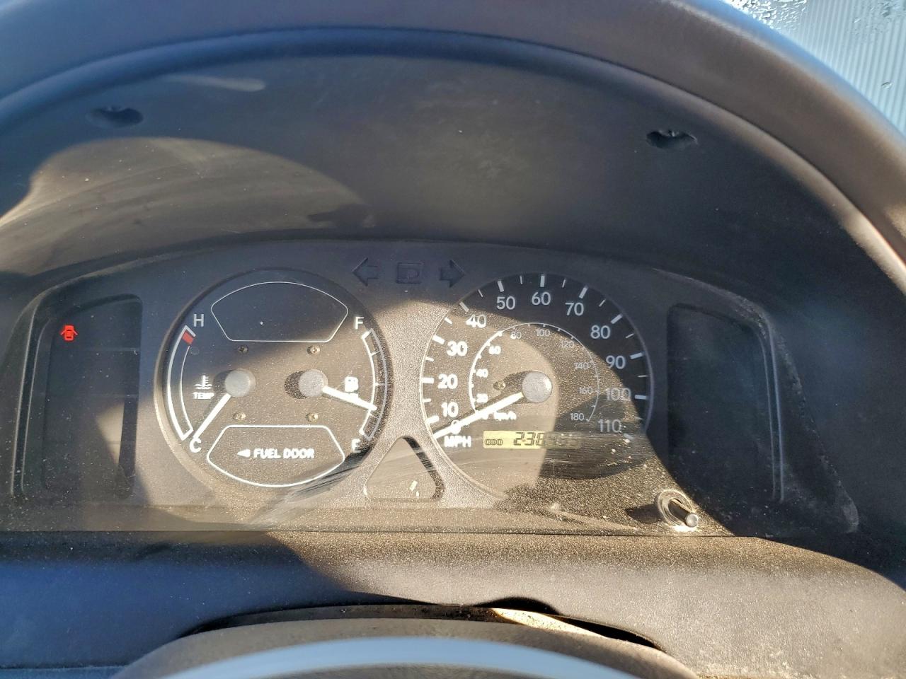 2000 TOYOTA COROLLA VE photo 9