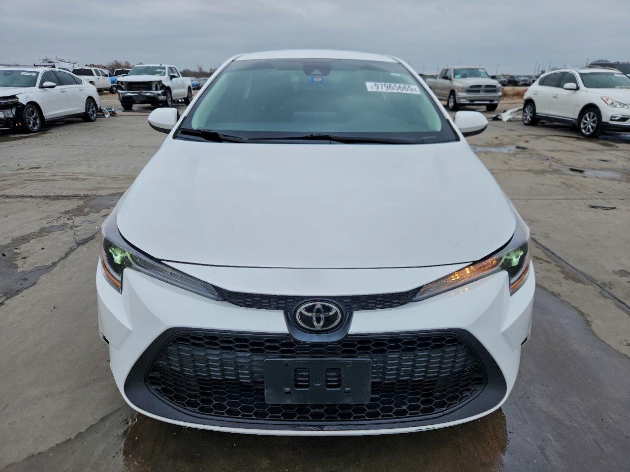 2022 TOYOTA COROLLA LE photo 5