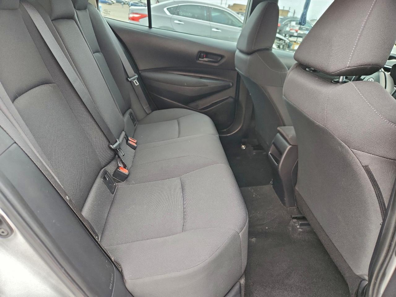 2022 TOYOTA COROLLA LE photo 10