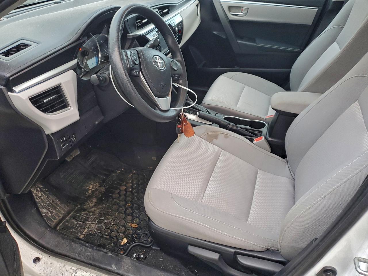 2014 TOYOTA COROLLA L photo 7
