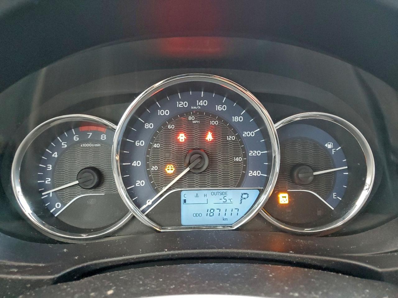 2014 TOYOTA COROLLA L photo 9