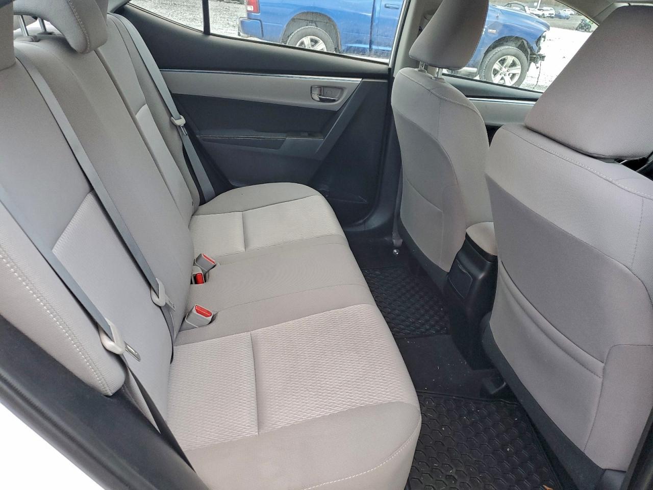 2014 TOYOTA COROLLA L photo 10
