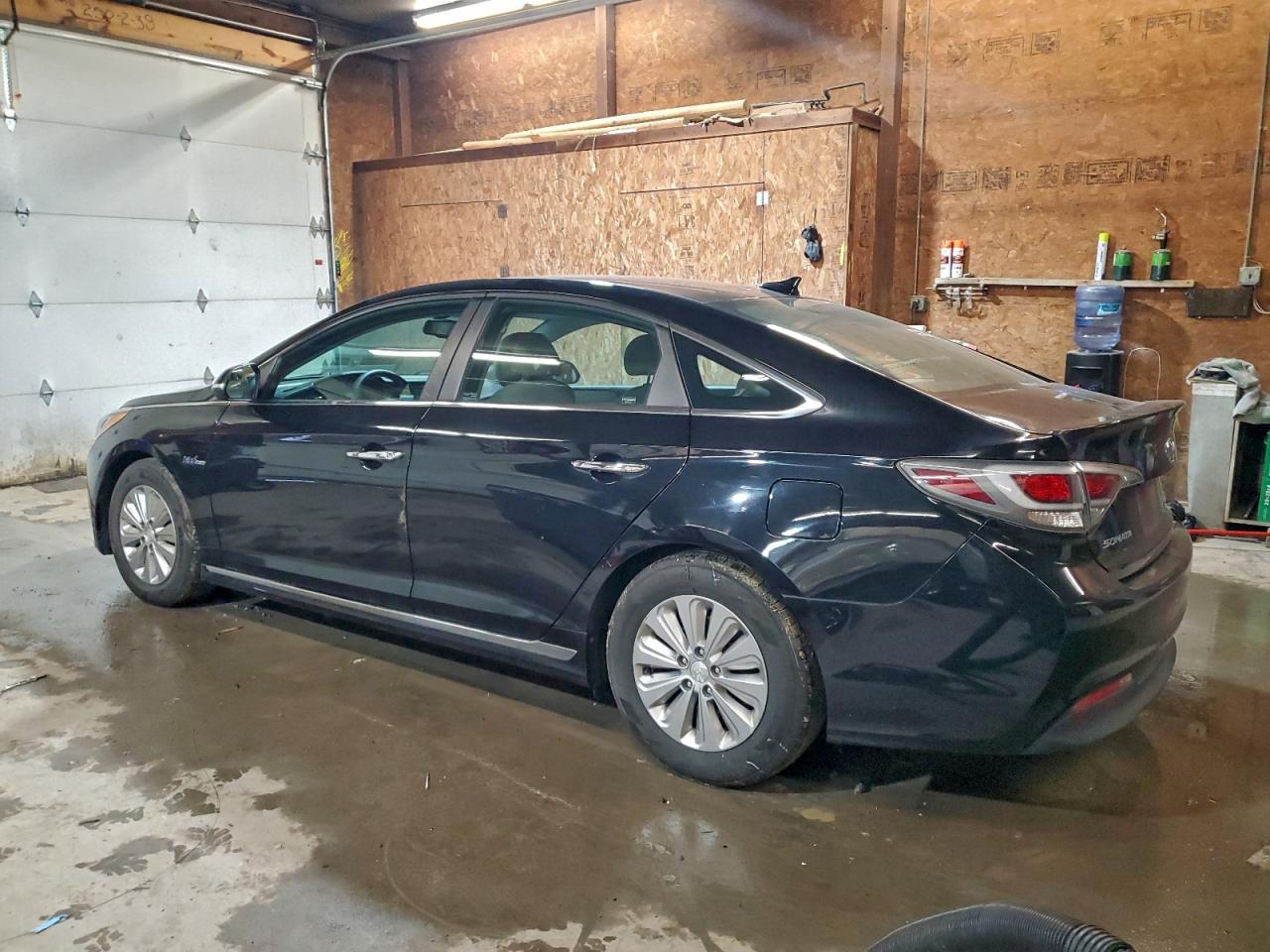 2017 HYUNDAI SONATA HYBRID photo 2