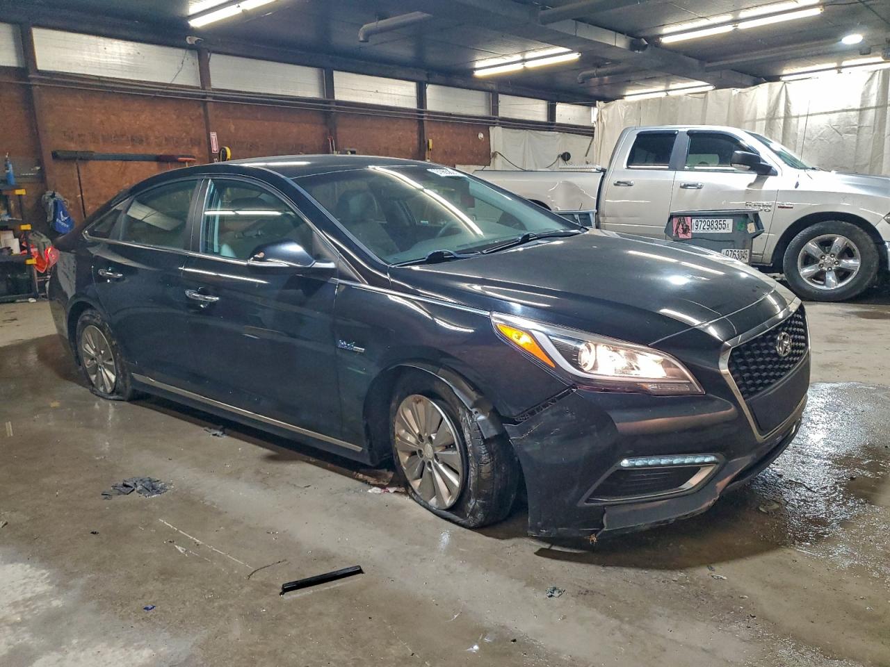 2017 HYUNDAI SONATA HYBRID photo 4