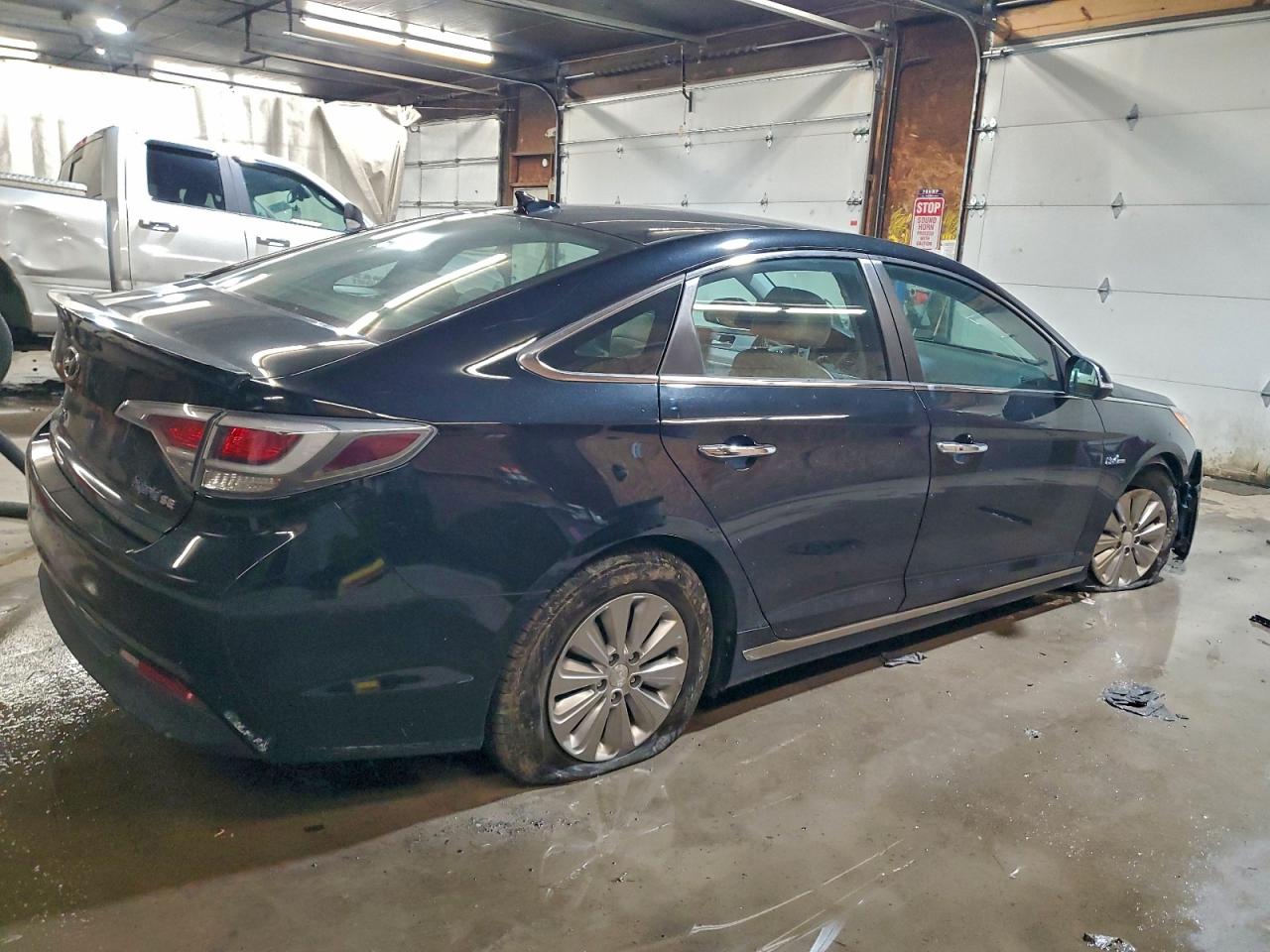 2017 HYUNDAI SONATA HYBRID photo 3
