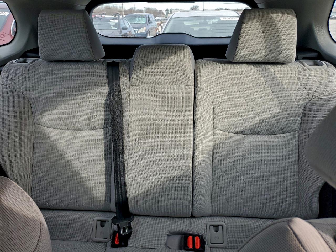 2024 TOYOTA COROLLA CROSS L photo 19