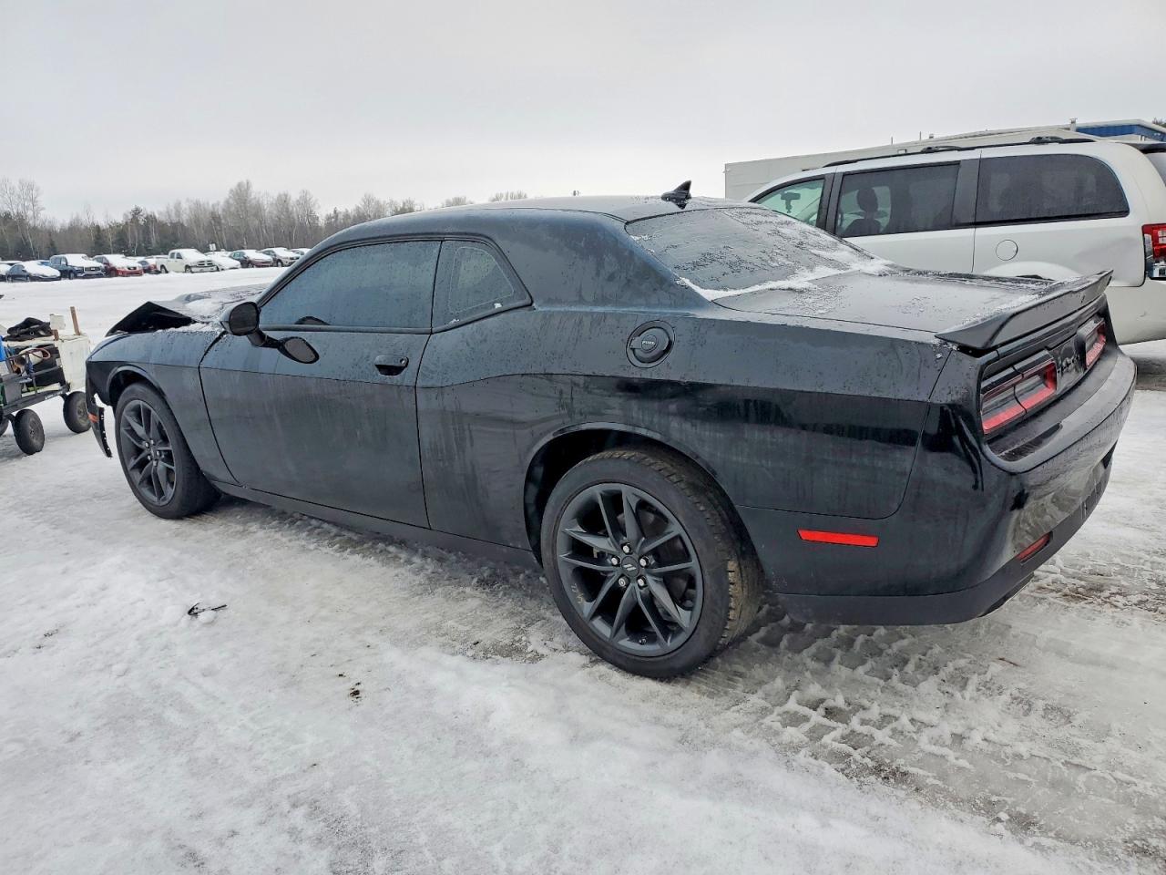 2023 DODGE CHALLENGER SXT photo 2