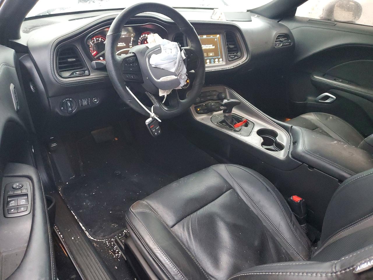 2023 DODGE CHALLENGER SXT photo 8