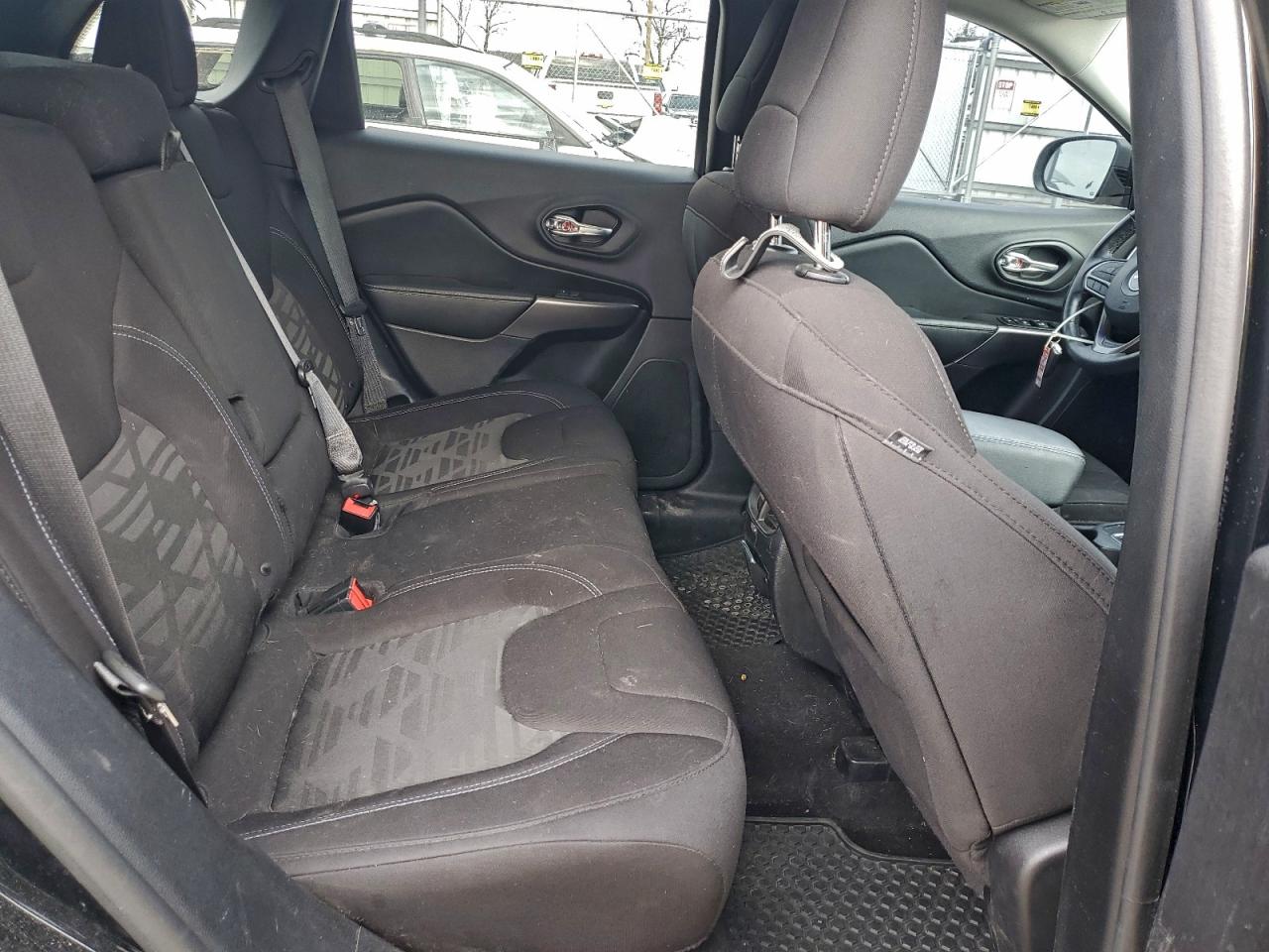 2019 JEEP CHEROKEE LATITUDE photo 11