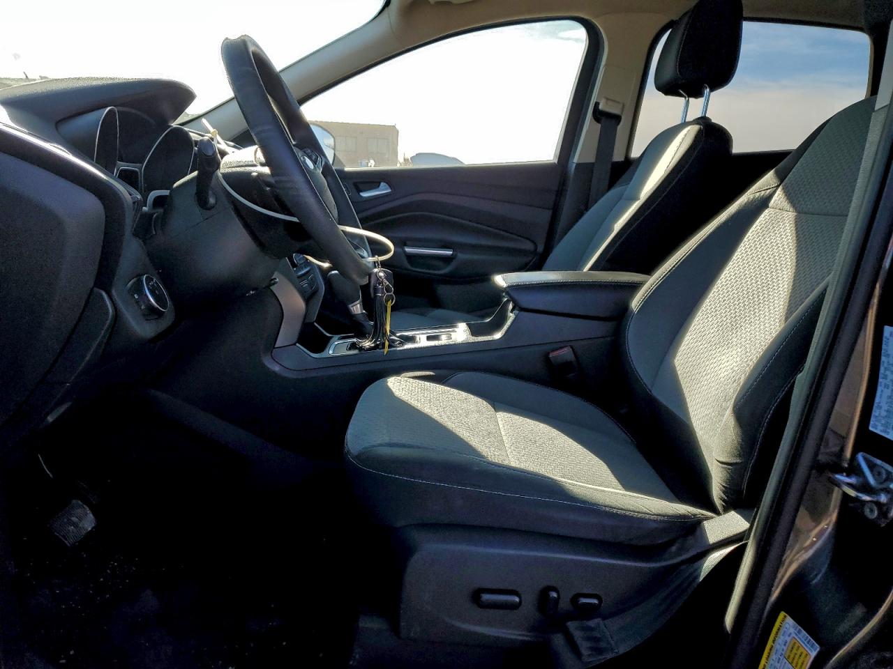2017 FORD ESCAPE SE photo 7